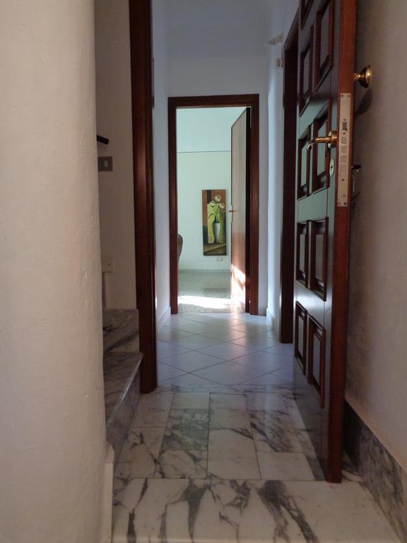 Апартаменти Casa Luigi Sergio - Affitto Breve Санто-Стефано-ді-Камастра Номер фото