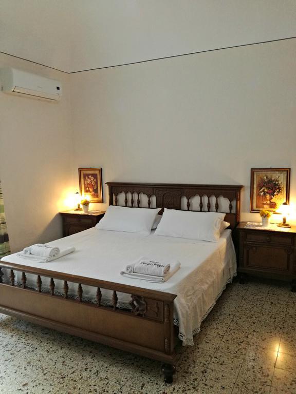 Апартаменти Casa Luigi Sergio - Affitto Breve Санто-Стефано-ді-Камастра Екстер'єр фото